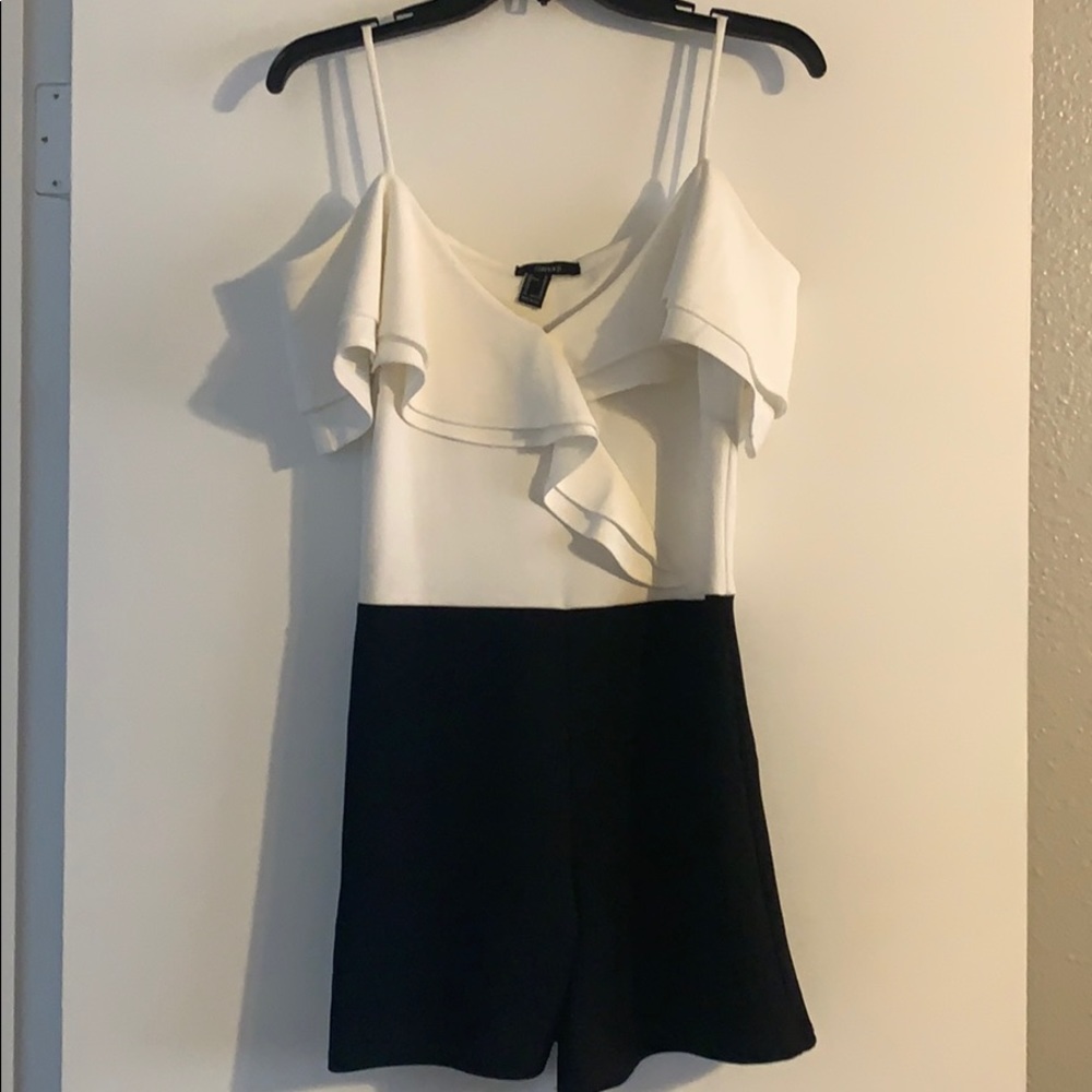 🚨🚨$5 SALE🚨🚨 Forever 21 romper